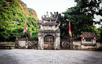 Incredible Hoa Lu - Tam Coc - Mua Cave 1 Day Tour