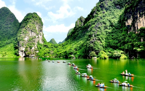 Luxury Bai Dinh Pagoda - Trang An - Mua Cave 1 Day Tour