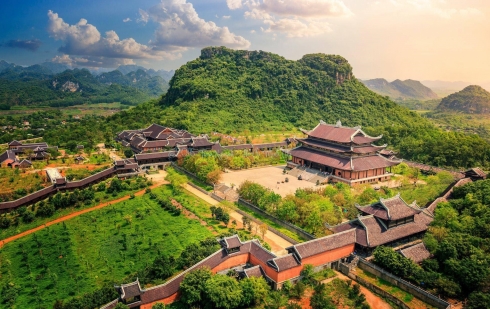 Bai Dinh Pagoda - Trang An 1 Day Tour