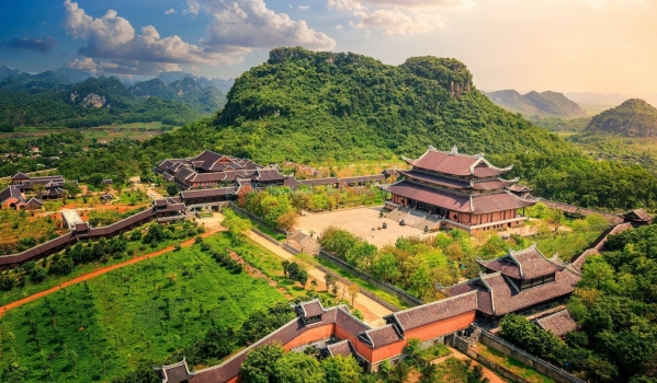 Bai Dinh Pagoda - Trang An 1 Day Tour
