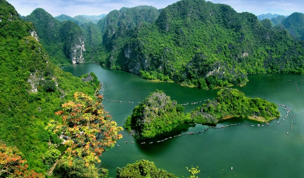 Bai Dinh Pagoda – Trang An – Mua Cave – Cuc Phuong National Park Private  2 Days 1 Night